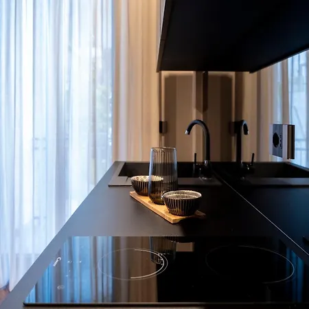 Luci Su Cavour Couette-café 4*