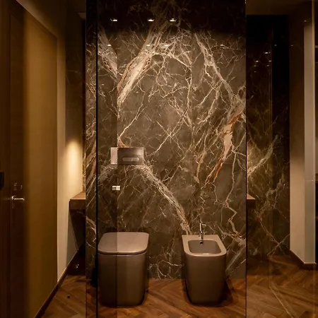 Luci Su Cavour Couette-café 4*