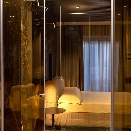 Luci Su Cavour Бари