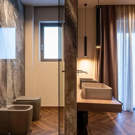 Luci Su Cavour 4*