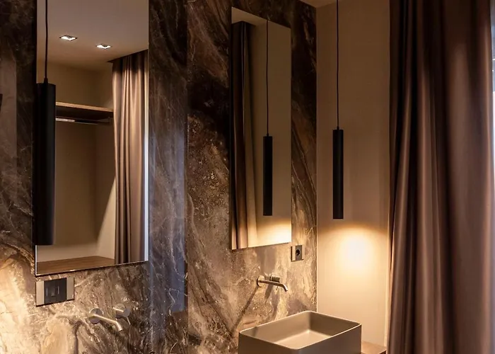 Luci Su Cavour 4* Μπάρι